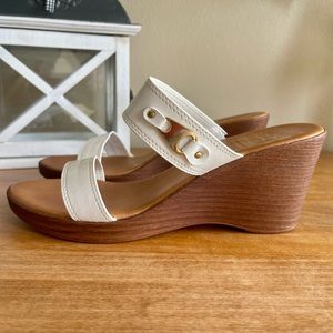Italian leathermakers wedge sandals- NWOT